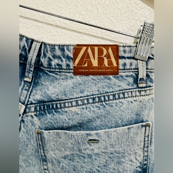 Zara Women's Ripped Blue Jean Shorts - Picture 4 of 6